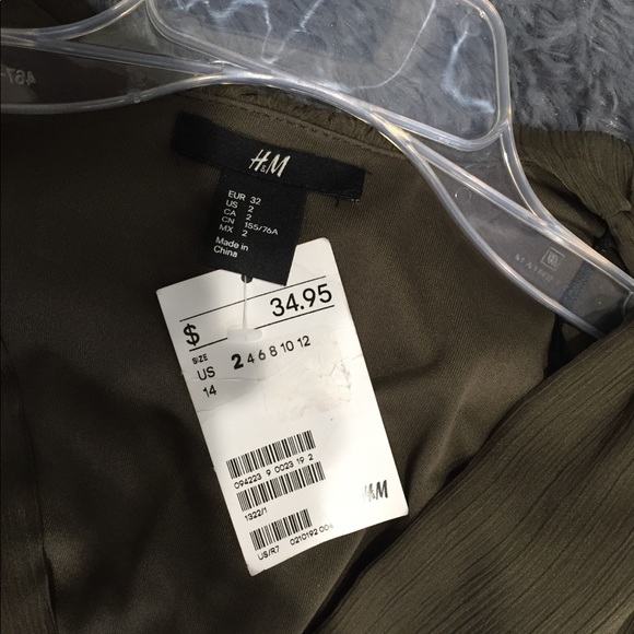 Dress - Picture 4 of 8